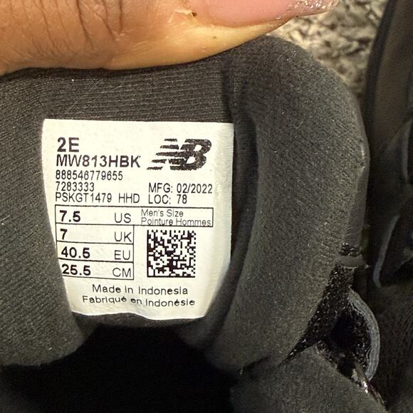 Athletic_Shoes